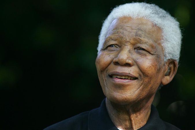 525979-nelson-mandela-en-2005.jpg