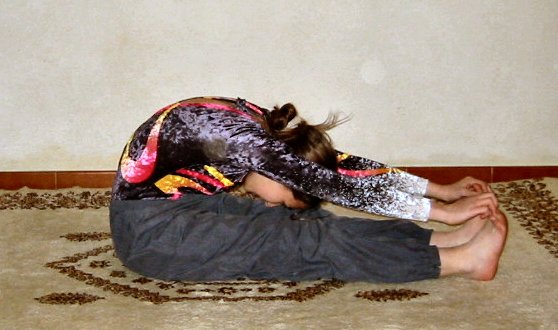 Pashimotanasana.jpg