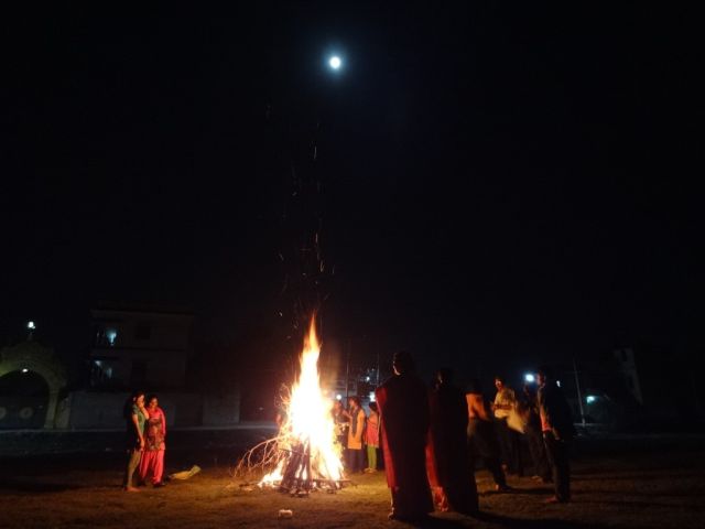 Holi-full-moon-fire.jpg