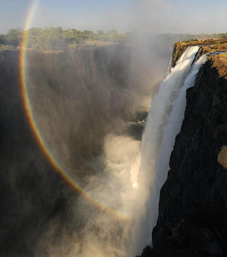 Chutes d'eau Victoria Afrique.jpg