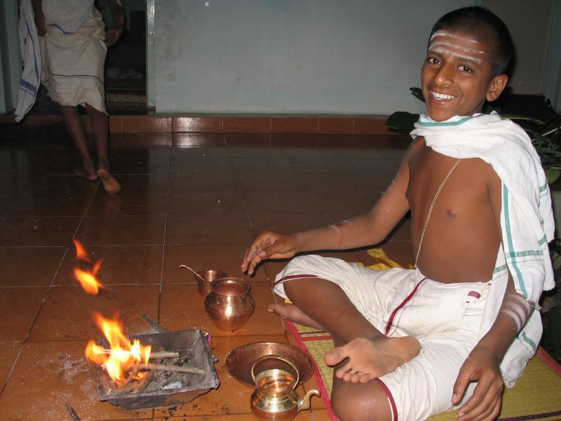 Brahmin_boy_ritual wikipedia.jpg
