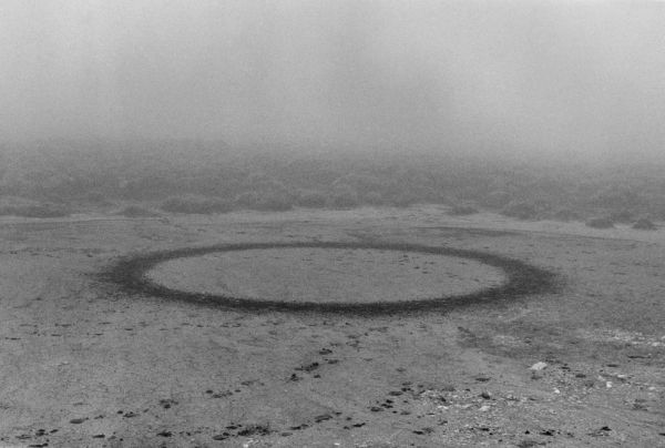 Land Art R Long Walking a circle in mist Scotland 1986 600px.jpg