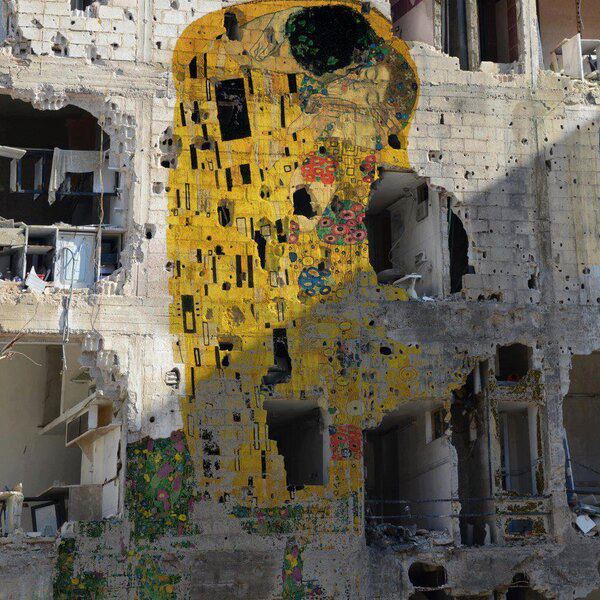 Ruine Damas Le baiser Klimt Tammam Azzam.jpg